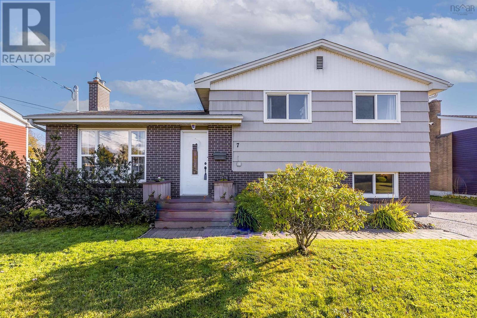 7 Shawinigan Road, Dartmouth, Nova Scotia  B2W 3A1 - Photo 1 - 202526820