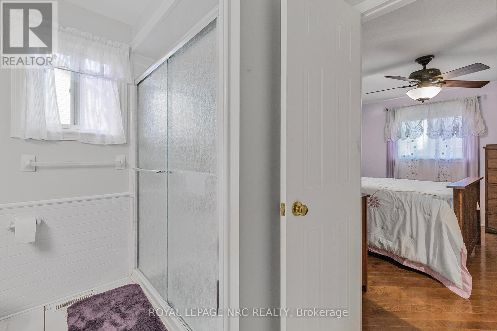 46 Foxhill Crescent, St. Catharines, Ontario  L2S 3V1 - Photo 16 - X12368424