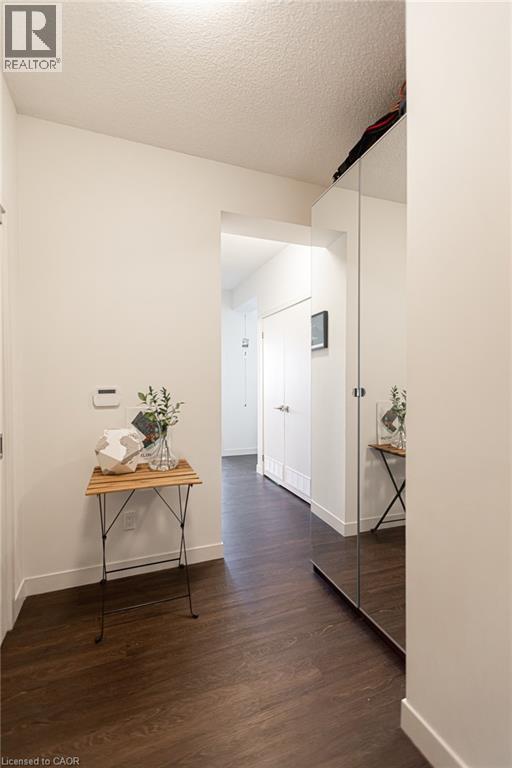 2093 Fairview Street Unit# 1804, Burlington, Ontario  L7R 2C8 - Photo 3 - 40784929