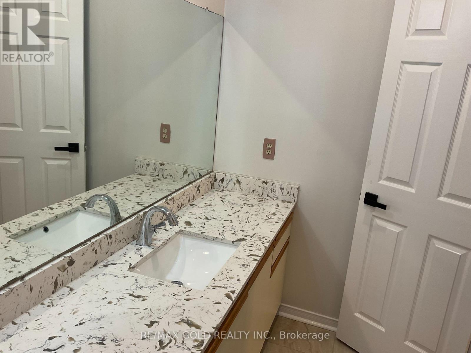 16 Woodsend Run Road, Brampton, Ontario  L6Y 4G8 - Photo 33 - W12496020