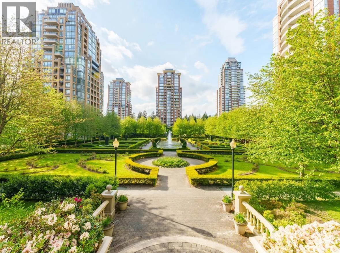 402 6888 STATION HILL DRIVE, Burnaby, British Columbia