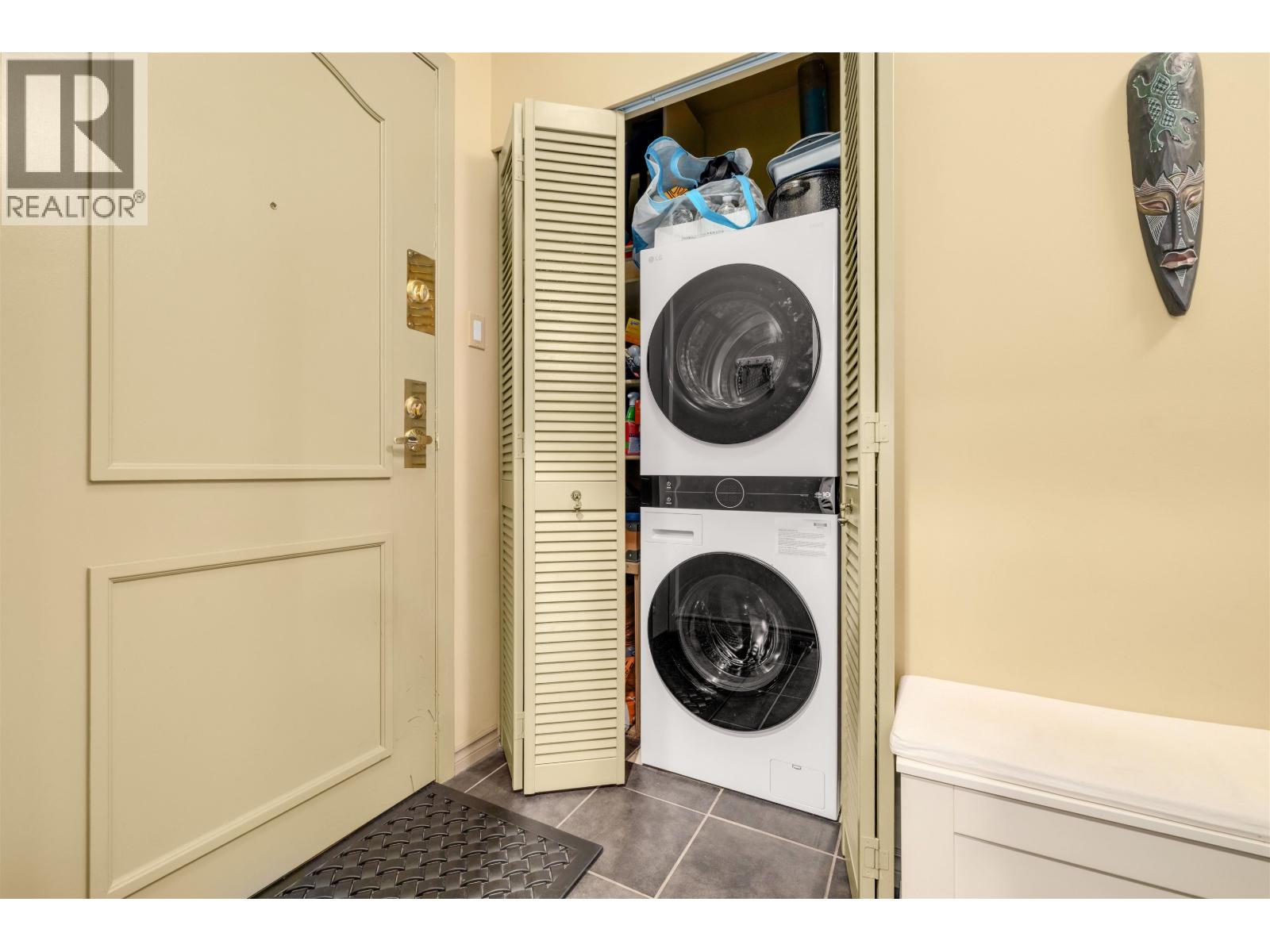 402 6888 Station Hill Drive, Burnaby, British Columbia  V3N 4X5 - Photo 16 - R3062686