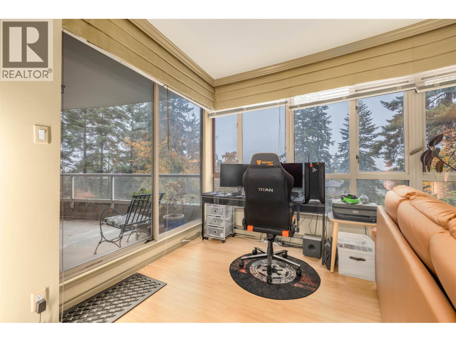 402 6888 Station Hill Drive, Burnaby, British Columbia  V3N 4X5 - Photo 9 - R3062686