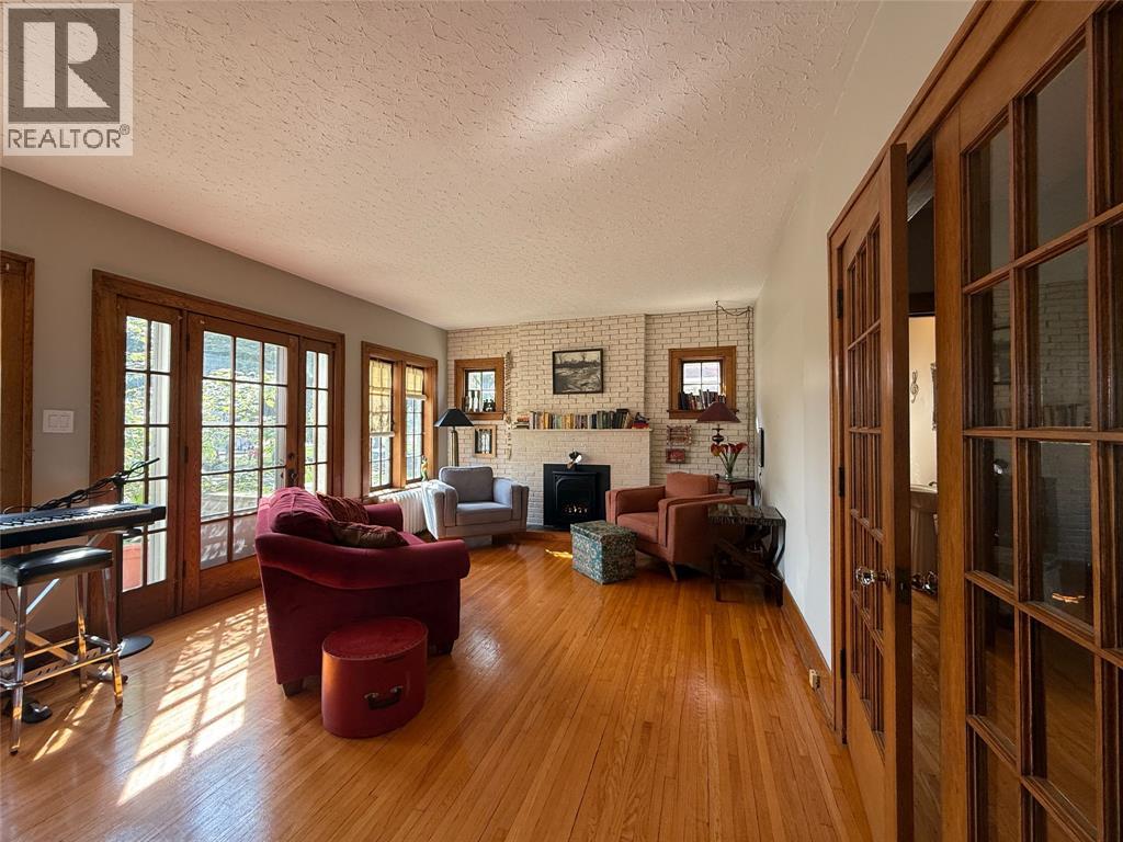 127 Fleming Street, Sarnia, Ontario  N7T 6C2 - Photo 5 - 25027295