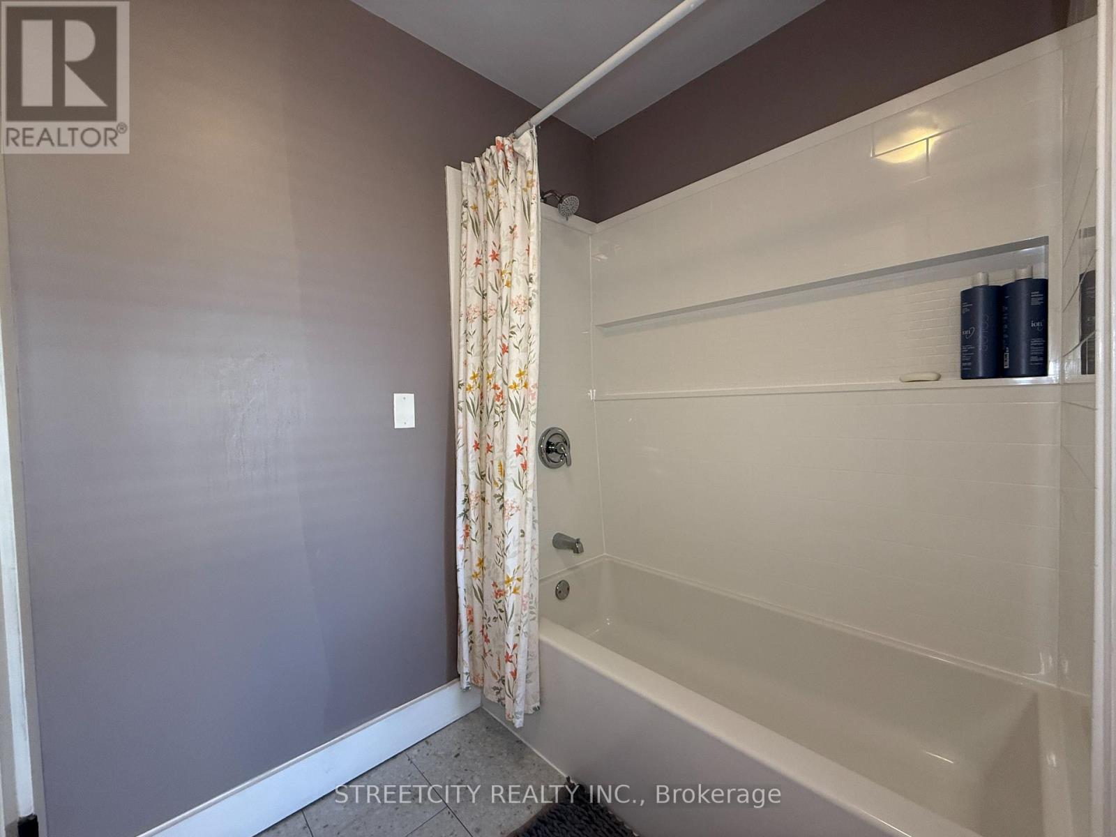 127 Fleming Street, Sarnia, Ontario  N7T 6C2 - Photo 19 - X12501462