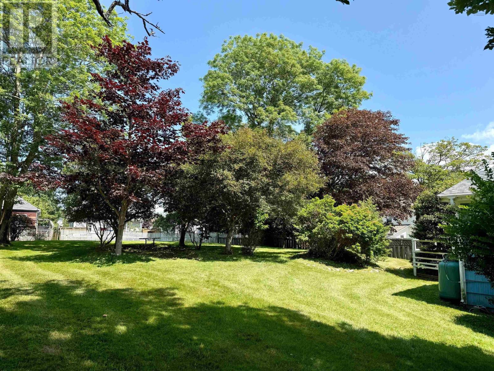 20 Parade Street, Yarmouth, Nova Scotia  B5A 3A4 - Photo 16 - 202519682