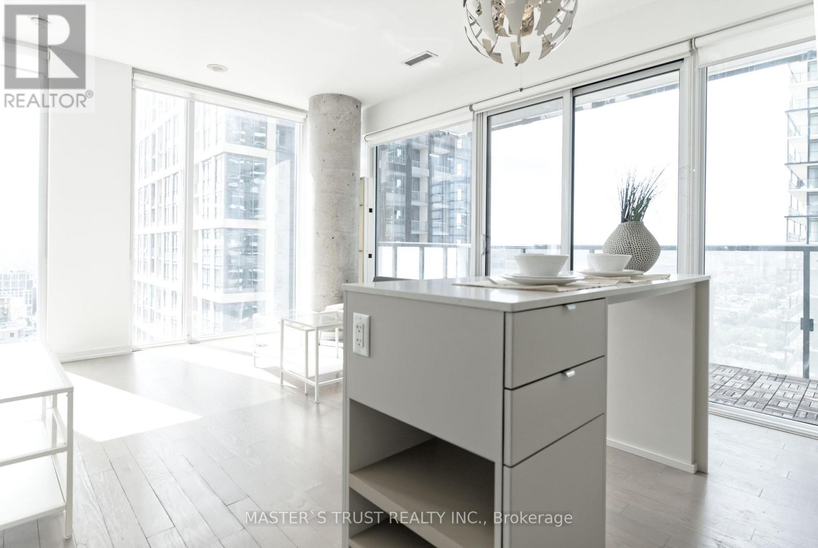 2511 - 101 Peter Street, Toronto, Ontario  M5V 0G6 - Photo 4 - C12501392