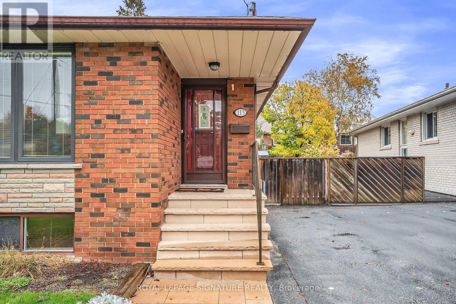 113 Fenside Drive, Toronto, Ontario  M3A 2V7 - Photo 3 - C12501436