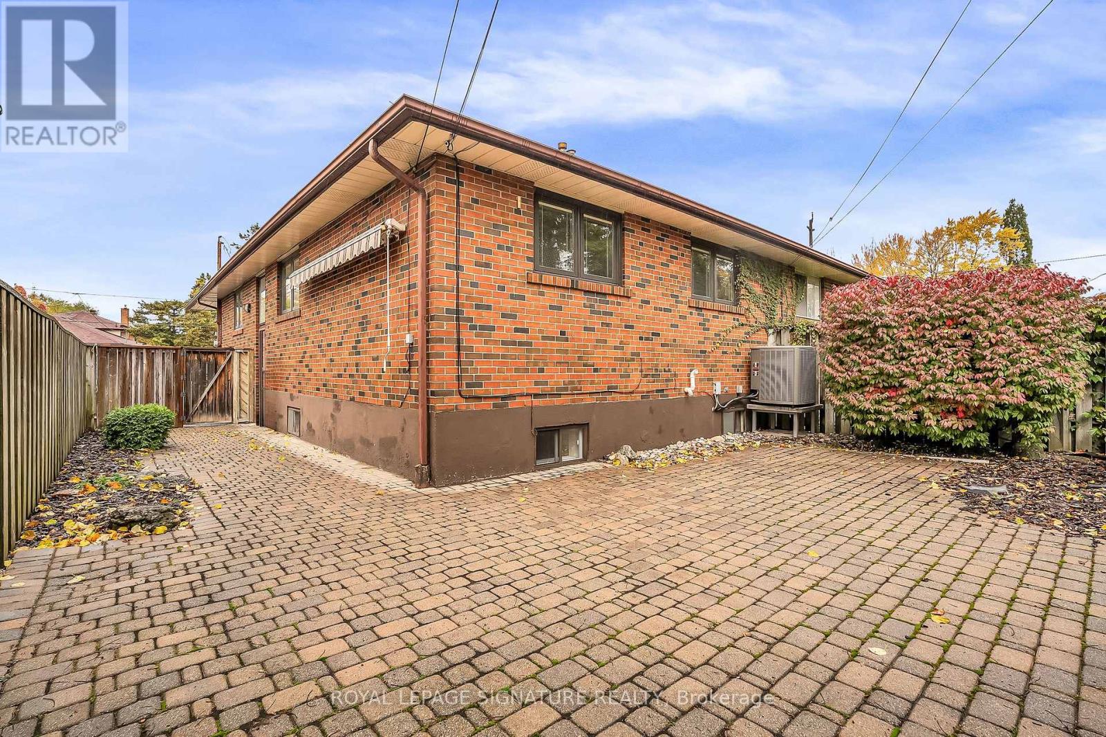 113 Fenside Drive, Toronto, Ontario  M3A 2V7 - Photo 34 - C12501436