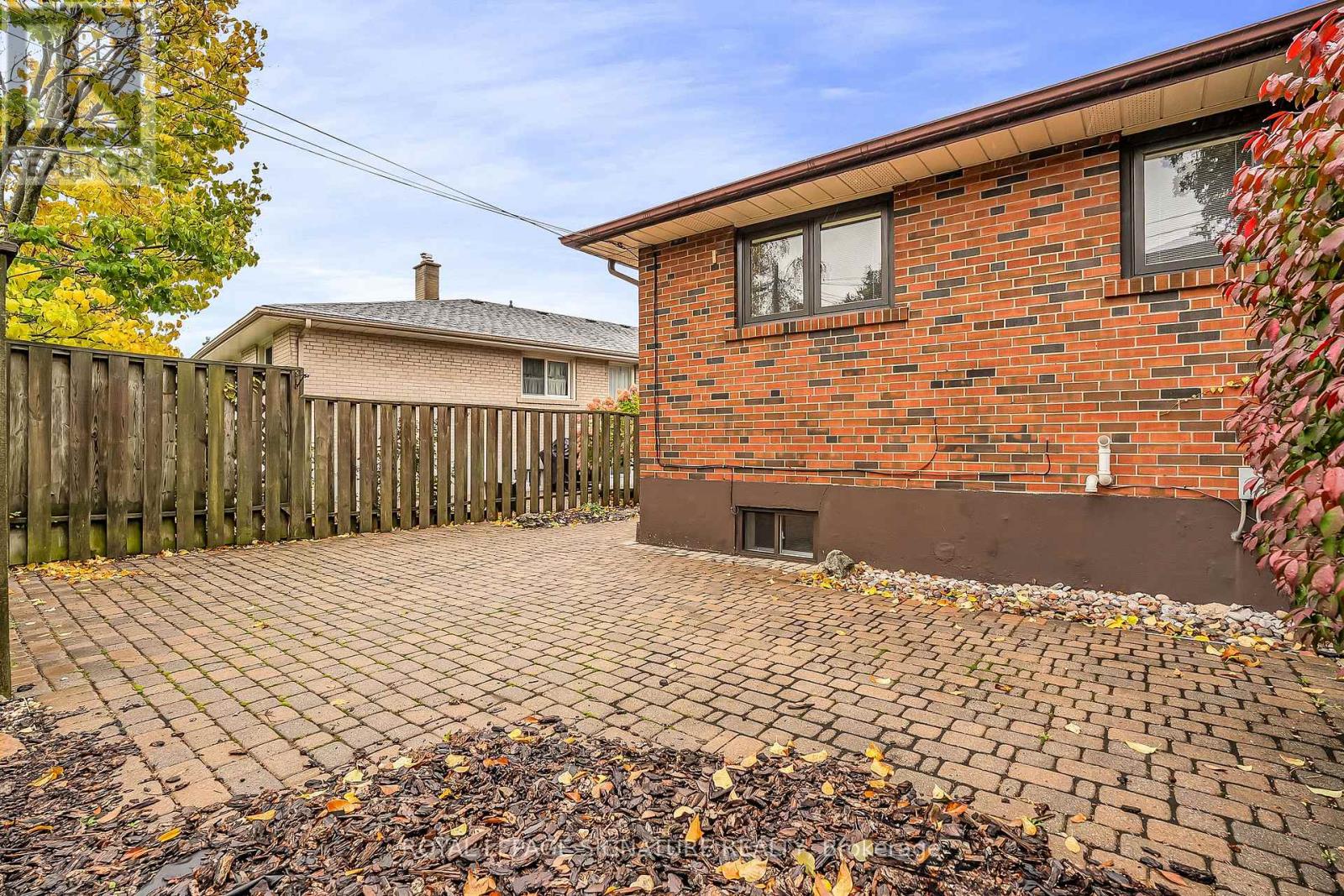 113 Fenside Drive, Toronto, Ontario  M3A 2V7 - Photo 35 - C12501436