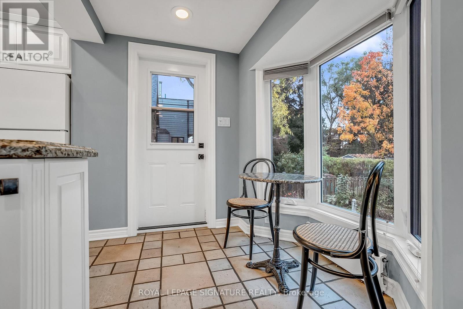 6 Armour Boulevard, Toronto, Ontario  M5M 3C1 - Photo 14 - C12501438