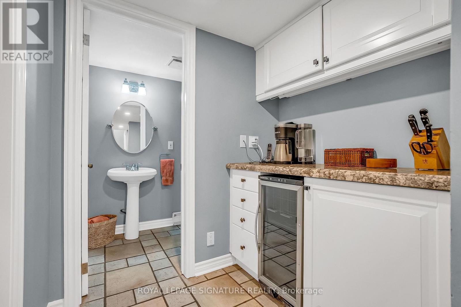 6 Armour Boulevard, Toronto, Ontario  M5M 3C1 - Photo 18 - C12501438