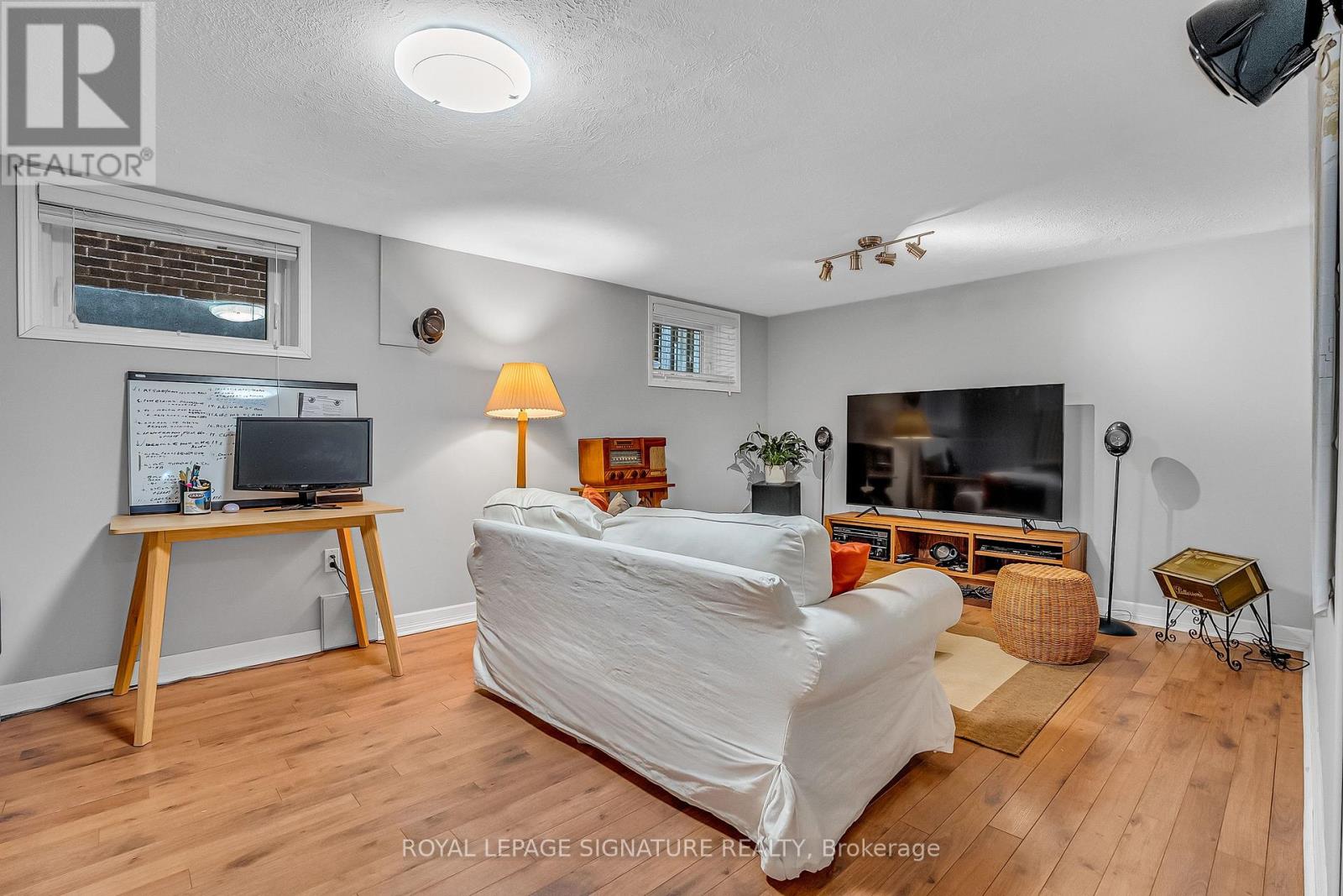 6 Armour Boulevard, Toronto, Ontario  M5M 3C1 - Photo 32 - C12501438