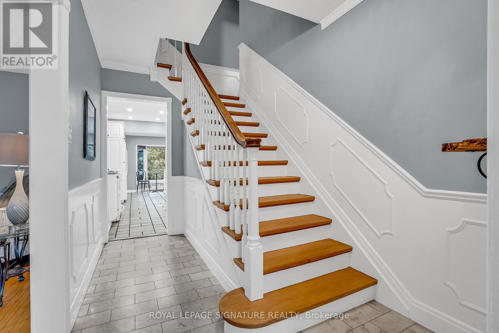 6 Armour Boulevard, Toronto, Ontario  M5M 3C1 - Photo 5 - C12501438