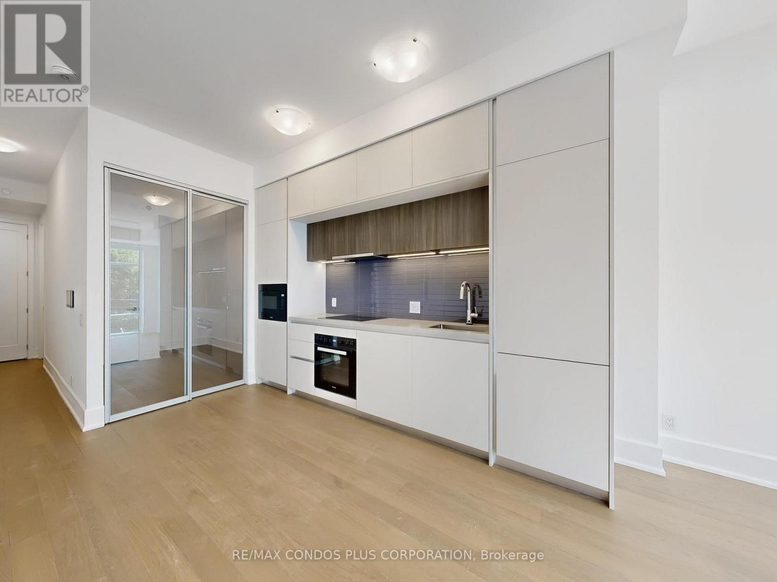 201 - 800 Broadview Avenue, Toronto, Ontario  M4K 2P7 - Photo 11 - E12501428