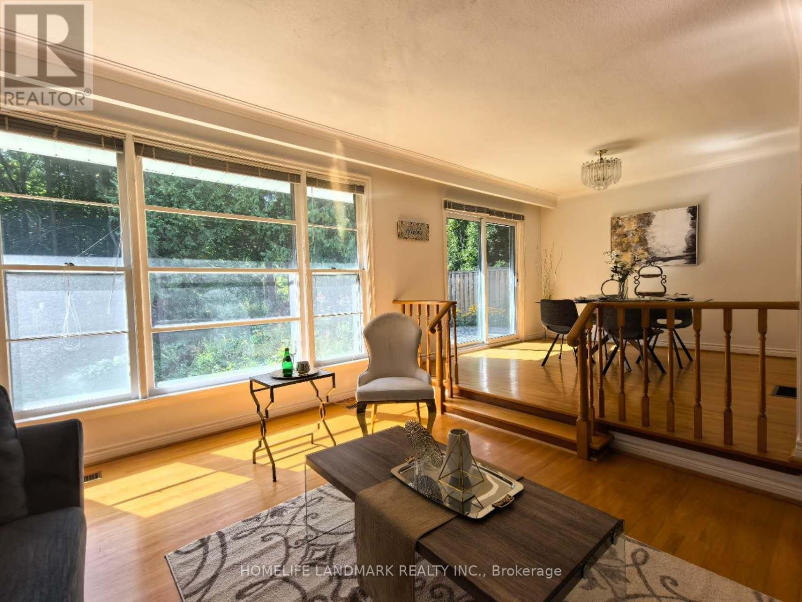 11 Drakefield Road, Markham, Ontario  L3P 1G6 - Photo 2 - N12501402