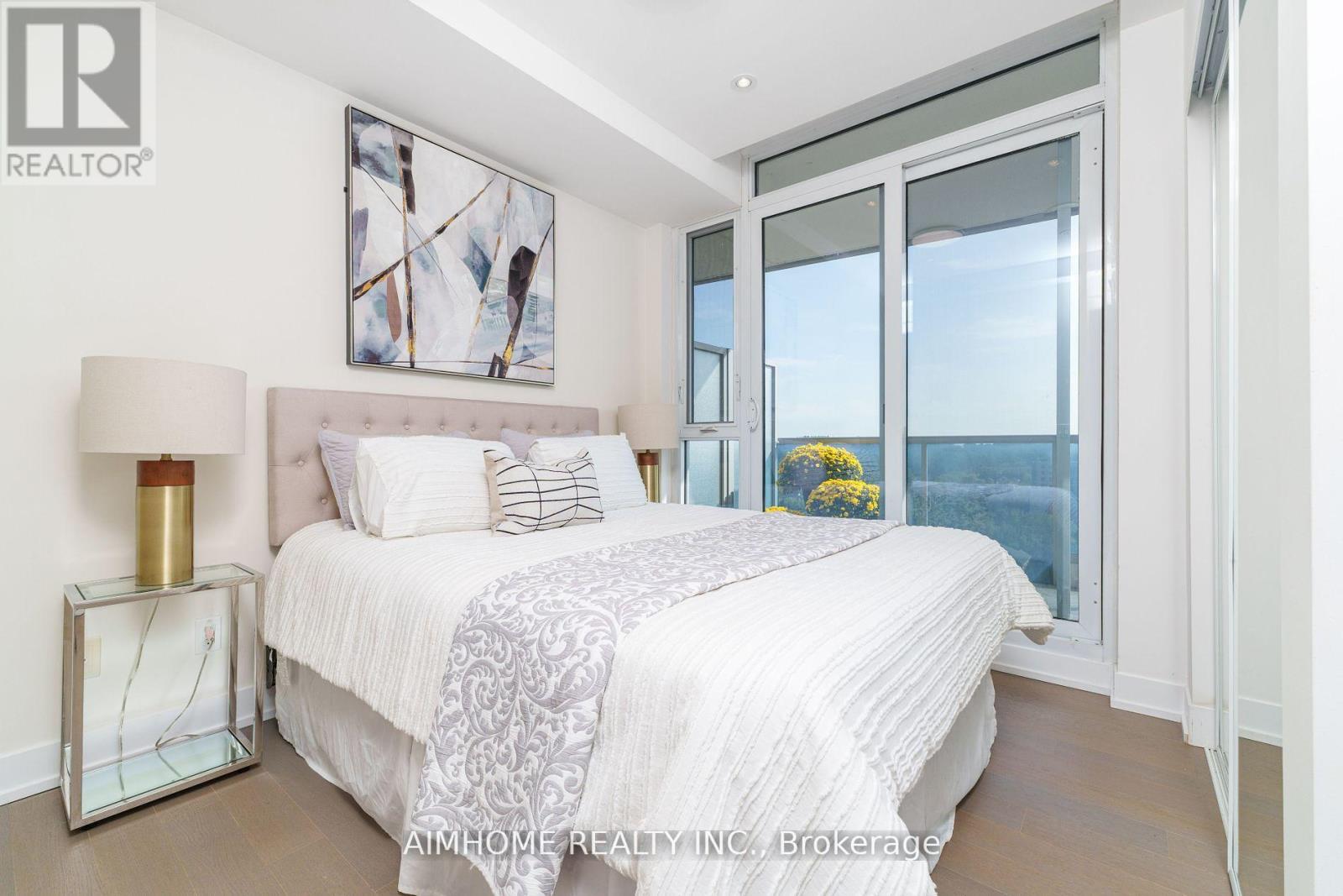 1202 - 9471 Yonge Street, Richmond Hill, Ontario  L4C 1V4 - Photo 10 - N12501404