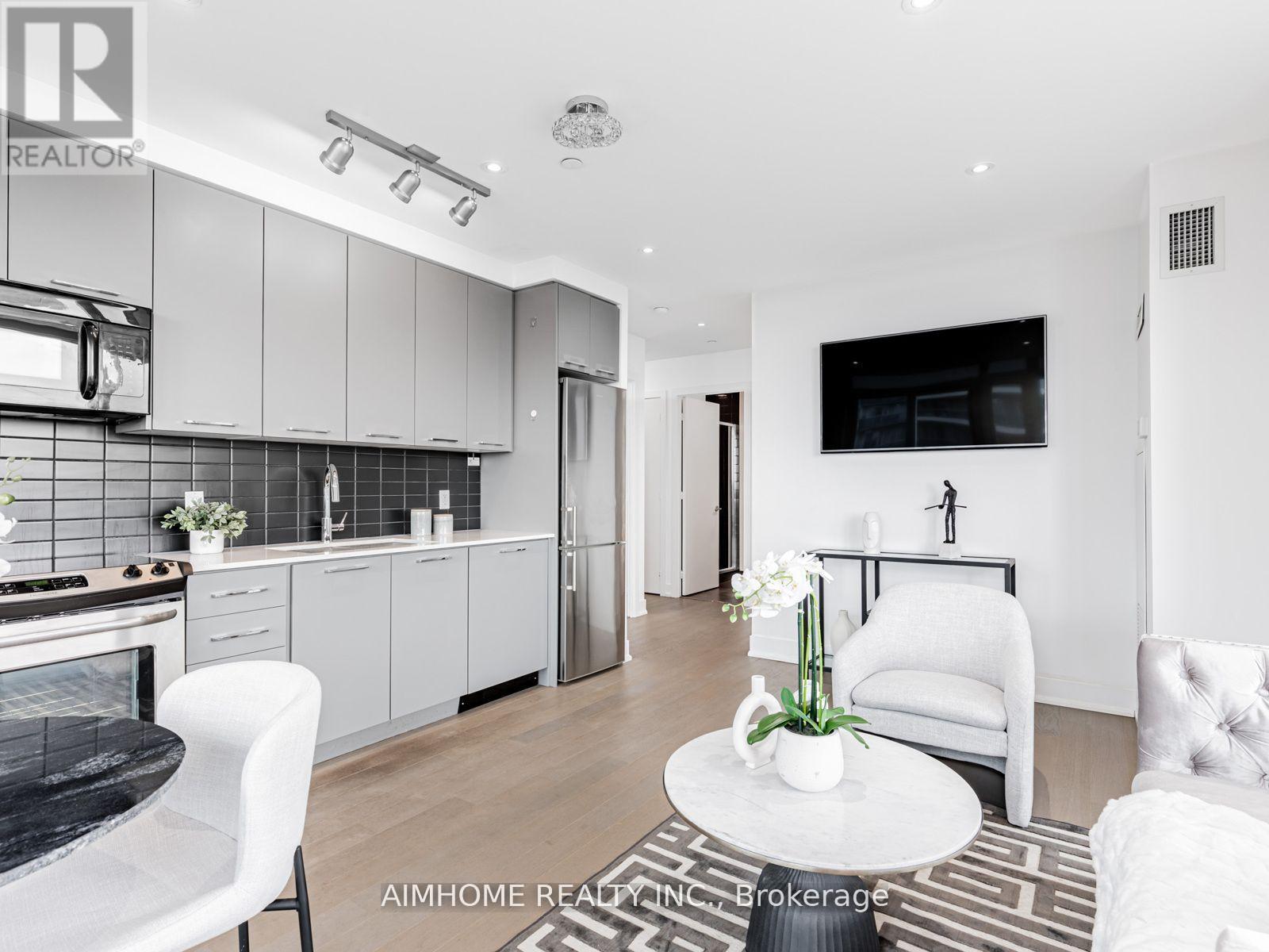 1202 - 9471 Yonge Street, Richmond Hill, Ontario  L4C 1V4 - Photo 9 - N12501404