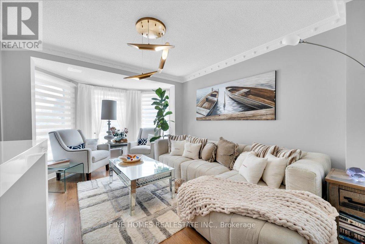 153 Browning Trail, Barrie (Letitia Heights), Ontario  L4N 6R2 - Photo 4 - S12501420