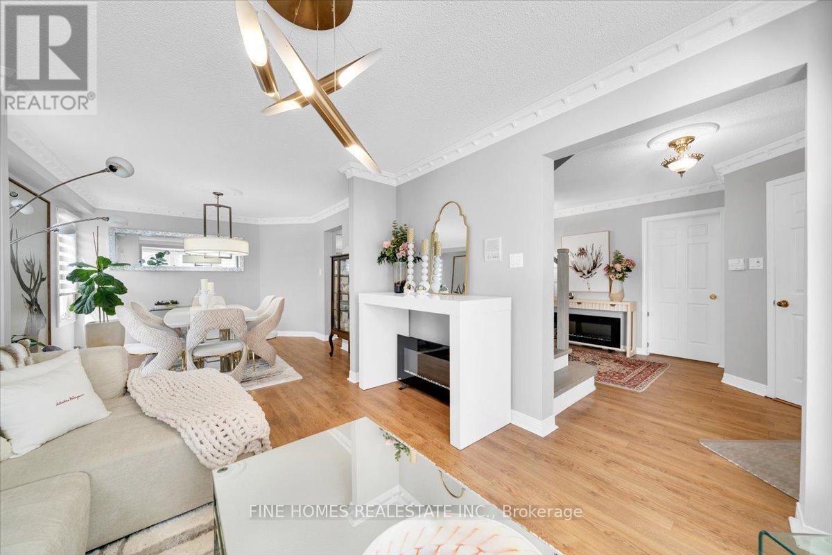 153 Browning Trail, Barrie (Letitia Heights), Ontario  L4N 6R2 - Photo 6 - S12501420