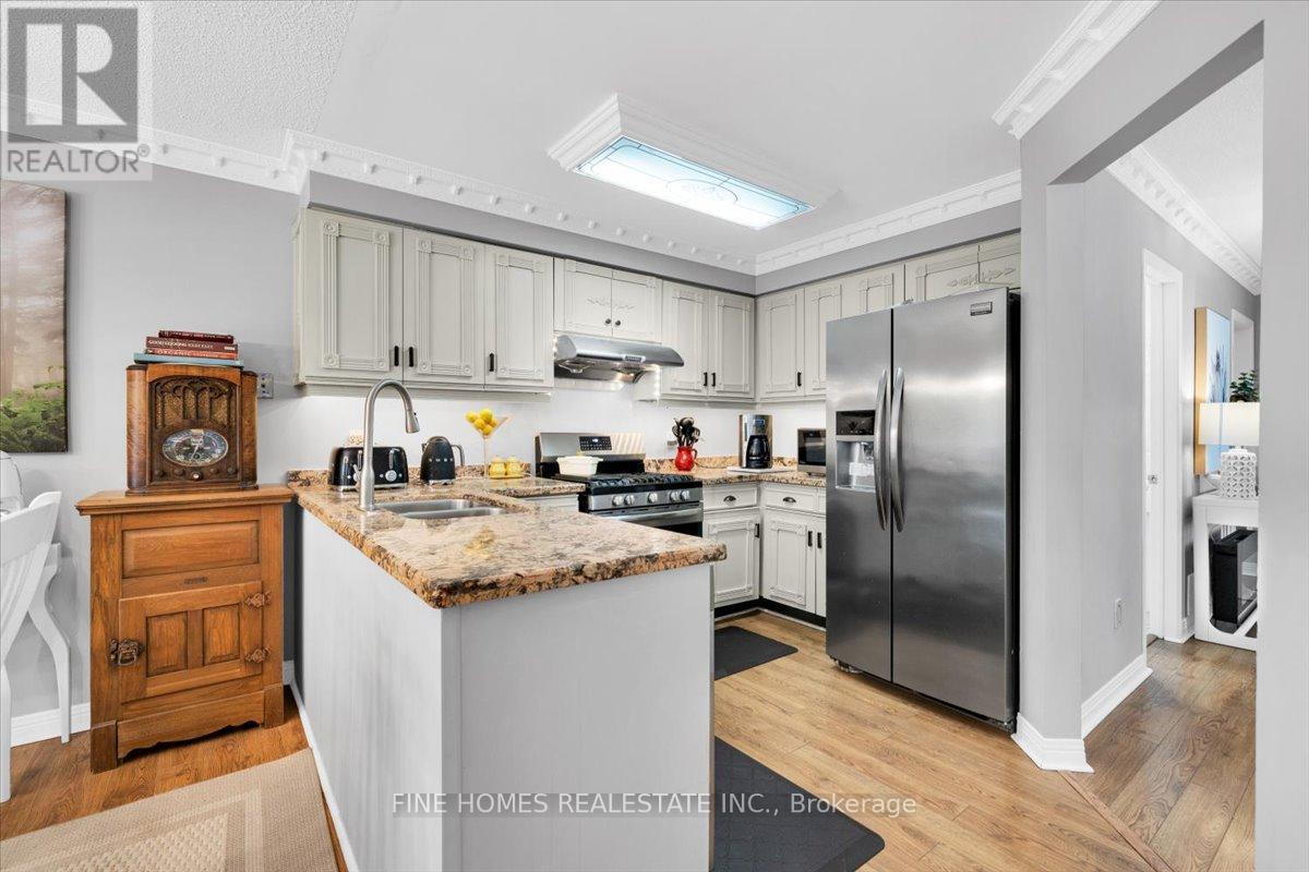 153 Browning Trail, Barrie (Letitia Heights), Ontario  L4N 6R2 - Photo 9 - S12501420