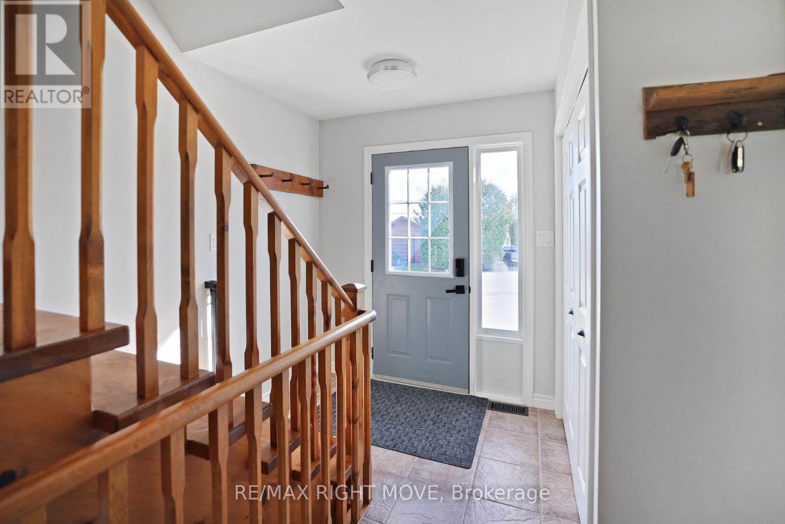 2900 Lakeside Drive, Severn (West Shore), Ontario  L3V 6H3 - Photo 11 - S12501440