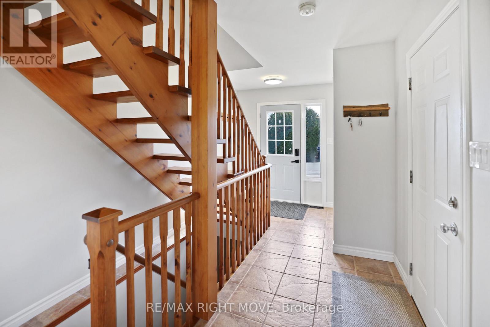 2900 Lakeside Drive, Severn (West Shore), Ontario  L3V 6H3 - Photo 12 - S12501440