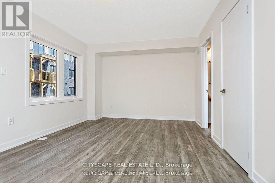 1359 Shevchenko Boulevard, Oakville, Ontario  L6M 5R4 - Photo 12 - W12501390