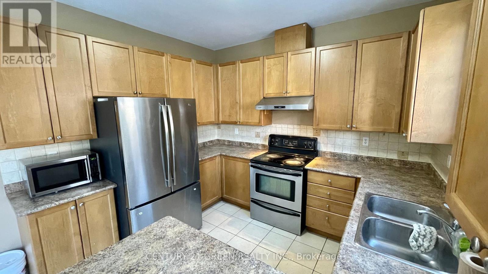 Upper - 6 Vincent Street, Brampton, Ontario  L6R 0H2 - Photo 12 - W12501394