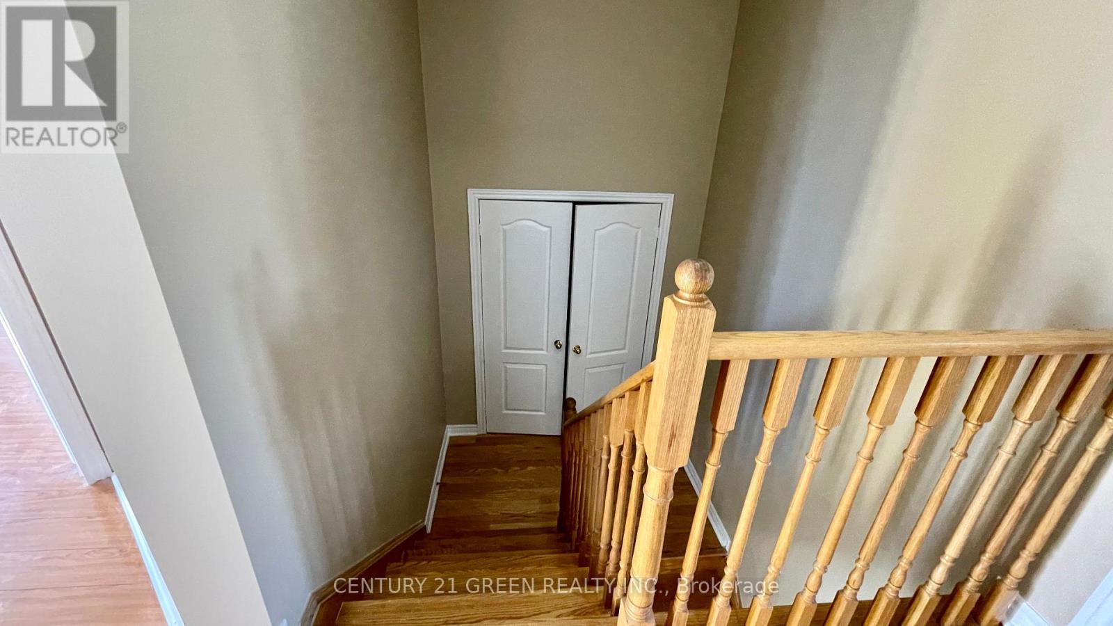 Upper - 6 Vincent Street, Brampton, Ontario  L6R 0H2 - Photo 14 - W12501394