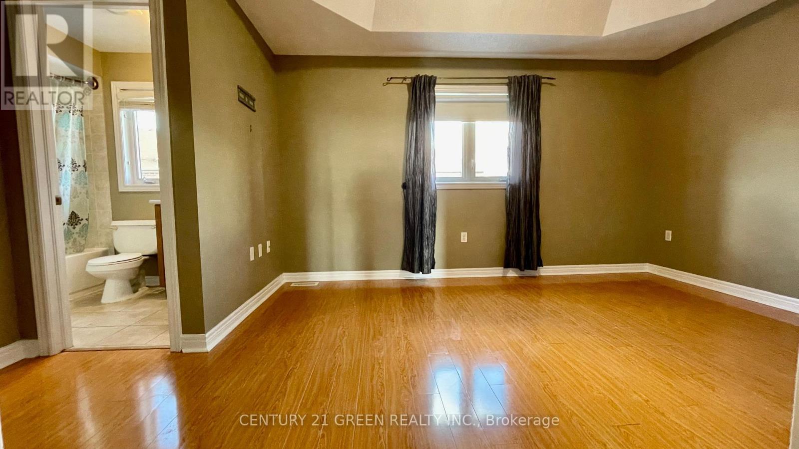 Upper - 6 Vincent Street, Brampton, Ontario  L6R 0H2 - Photo 16 - W12501394