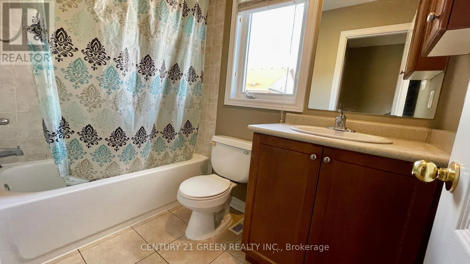 Upper - 6 Vincent Street, Brampton, Ontario  L6R 0H2 - Photo 19 - W12501394