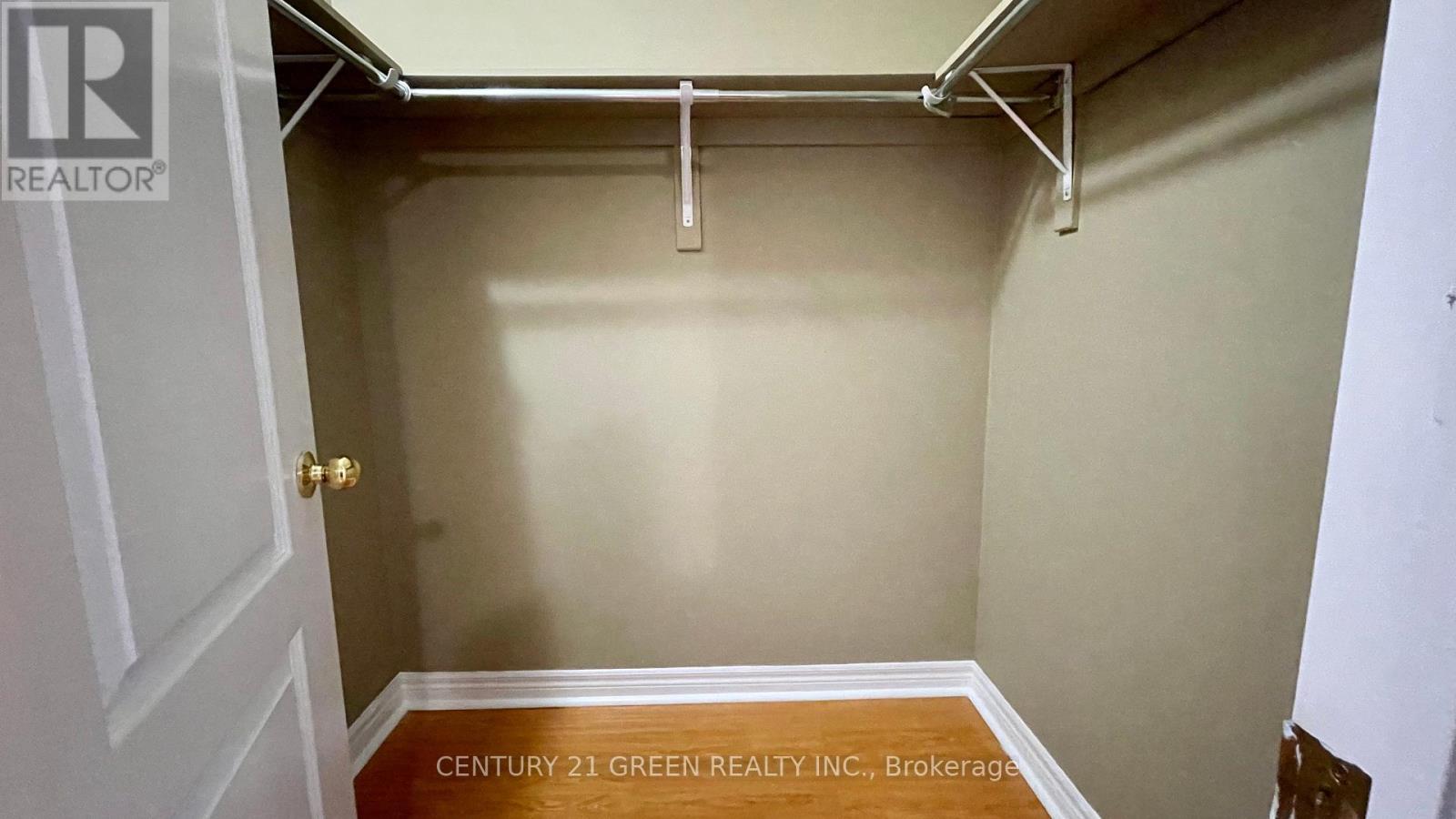 Upper - 6 Vincent Street, Brampton, Ontario  L6R 0H2 - Photo 20 - W12501394