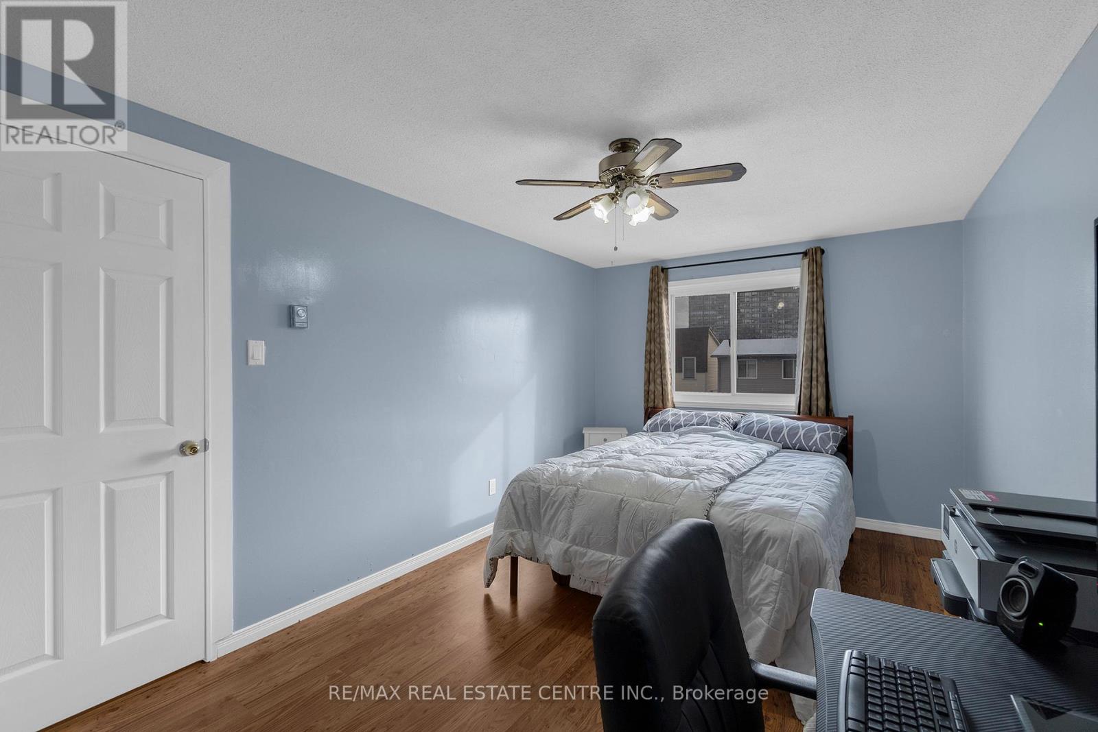 5 Hawkins Court, Brampton (Central Park), Ontario  L6S 2N7 - Photo 15 - W12501414