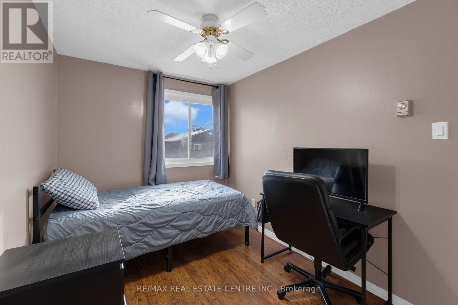 5 Hawkins Court, Brampton (Central Park), Ontario  L6S 2N7 - Photo 18 - W12501414