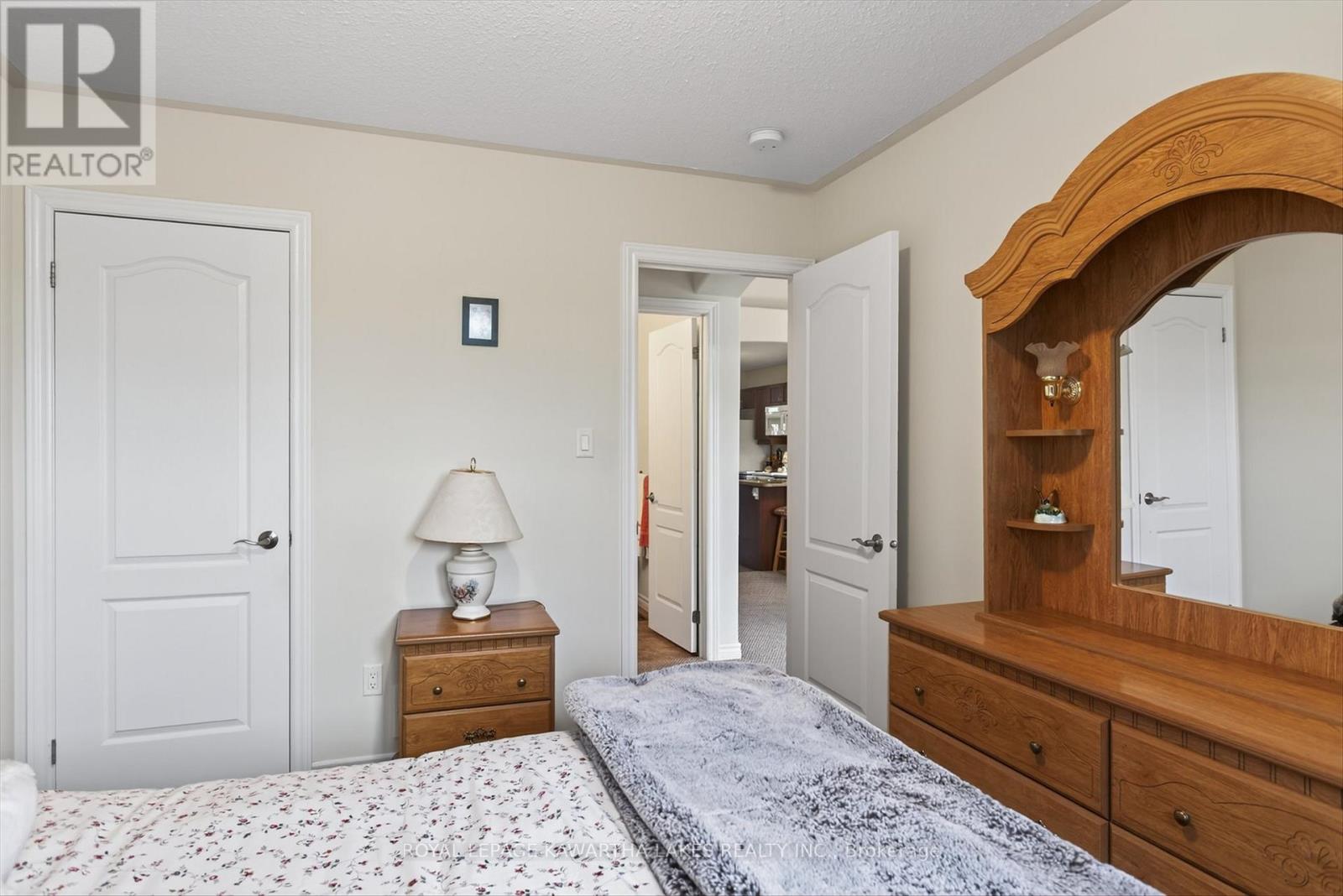 26 Chadwin Drive, Kawartha Lakes (Lindsay), Ontario  K9V 0E9 - Photo 17 - X12501528