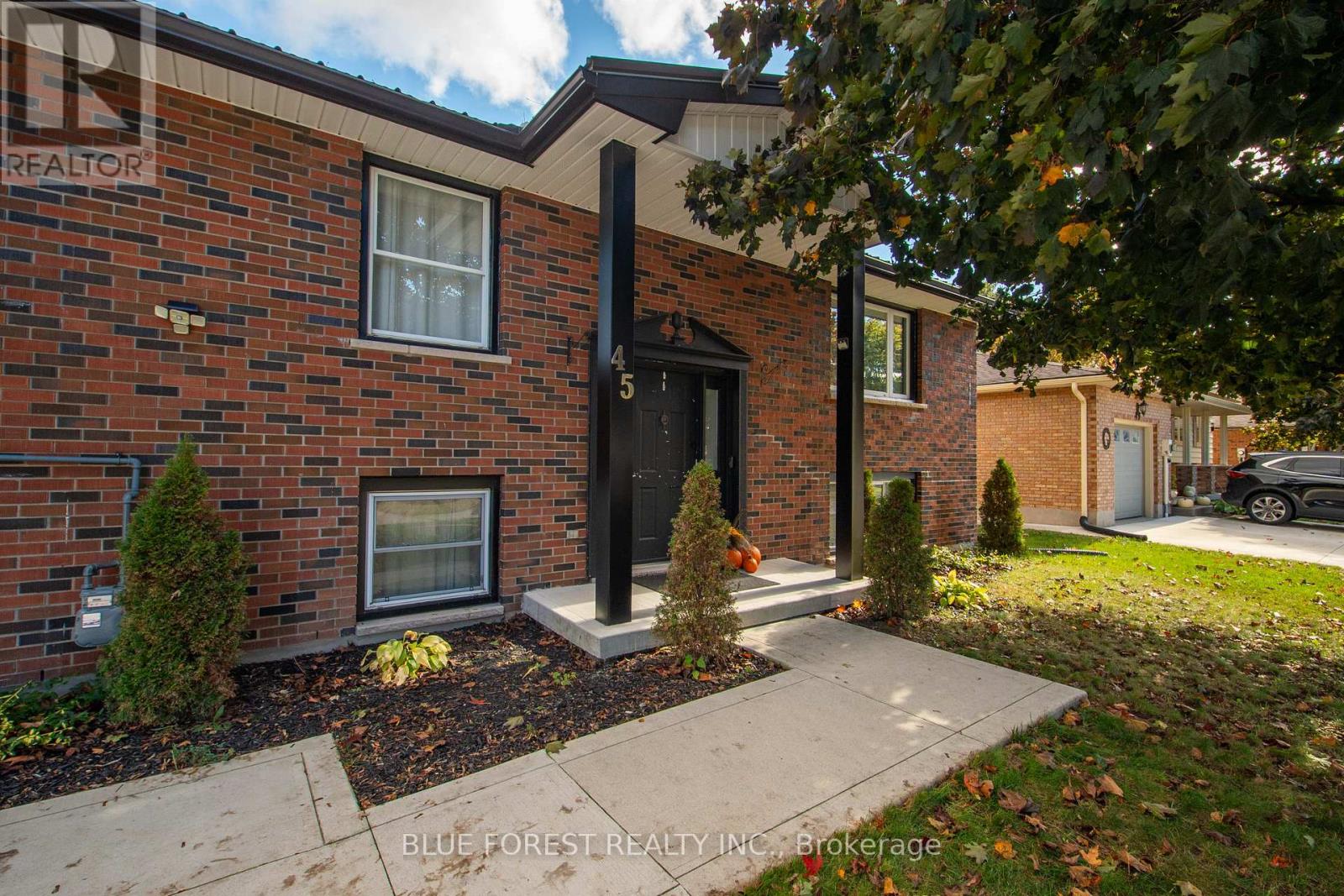 45 Anne Street, Aylmer, Ontario  N5H 3A1 - Photo 3 - X12501490