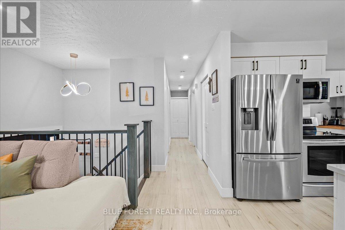 45 Anne Street, Aylmer, Ontario  N5H 3A1 - Photo 5 - X12501490