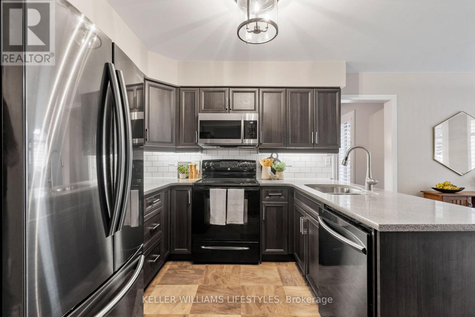 47 Hummingbird Crescent, London South, Ontario  N6J 4M3 - Photo 11 - X12501500