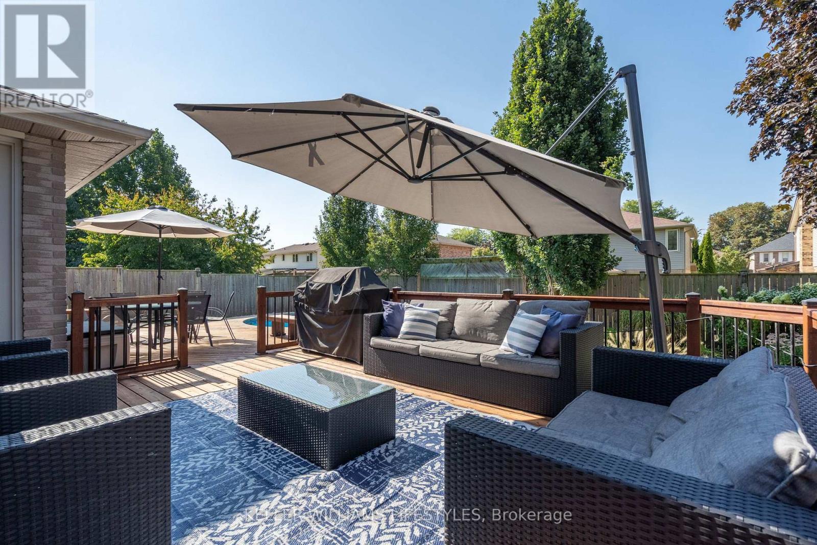 47 Hummingbird Crescent, London South, Ontario  N6J 4M3 - Photo 38 - X12501500