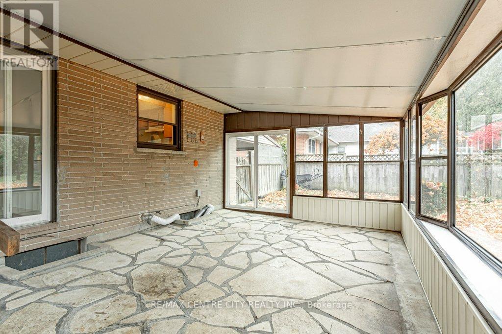 377 Griffith Street, London South (South B), Ontario  N6K 2S1 - Photo 14 - X12501508