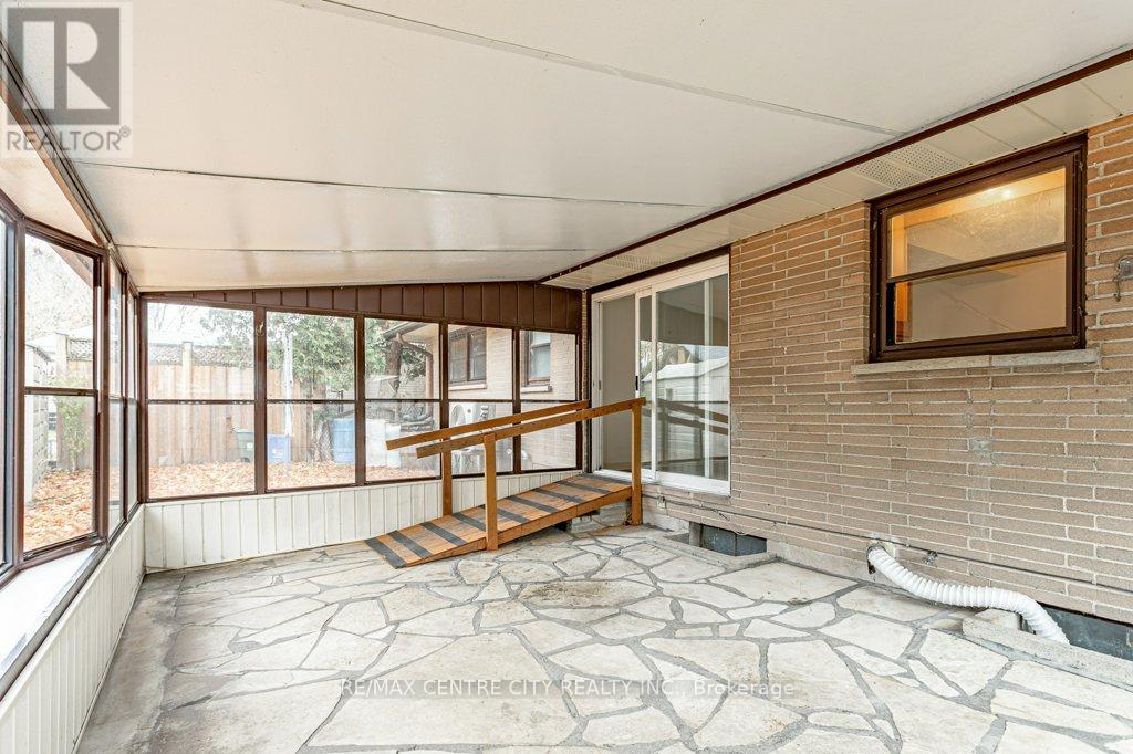 377 Griffith Street, London South (South B), Ontario  N6K 2S1 - Photo 16 - X12501508