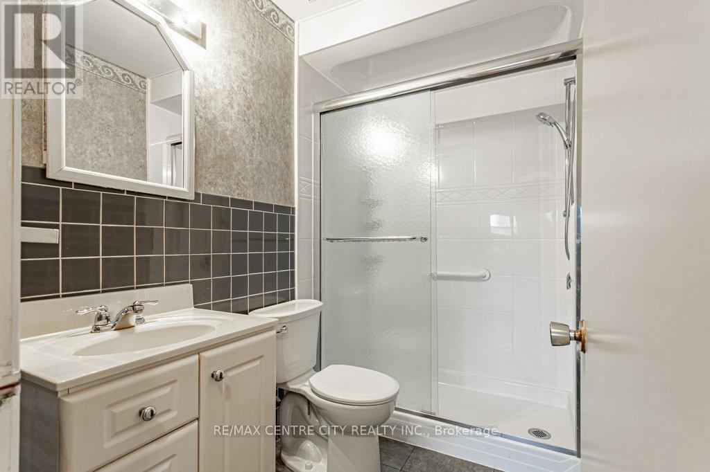 377 Griffith Street, London South (South B), Ontario  N6K 2S1 - Photo 22 - X12501508