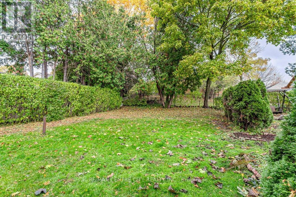 377 Griffith Street, London South (South B), Ontario  N6K 2S1 - Photo 28 - X12501508