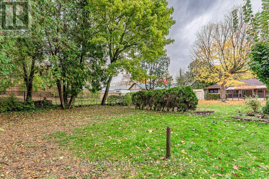 377 Griffith Street, London South (South B), Ontario  N6K 2S1 - Photo 29 - X12501508