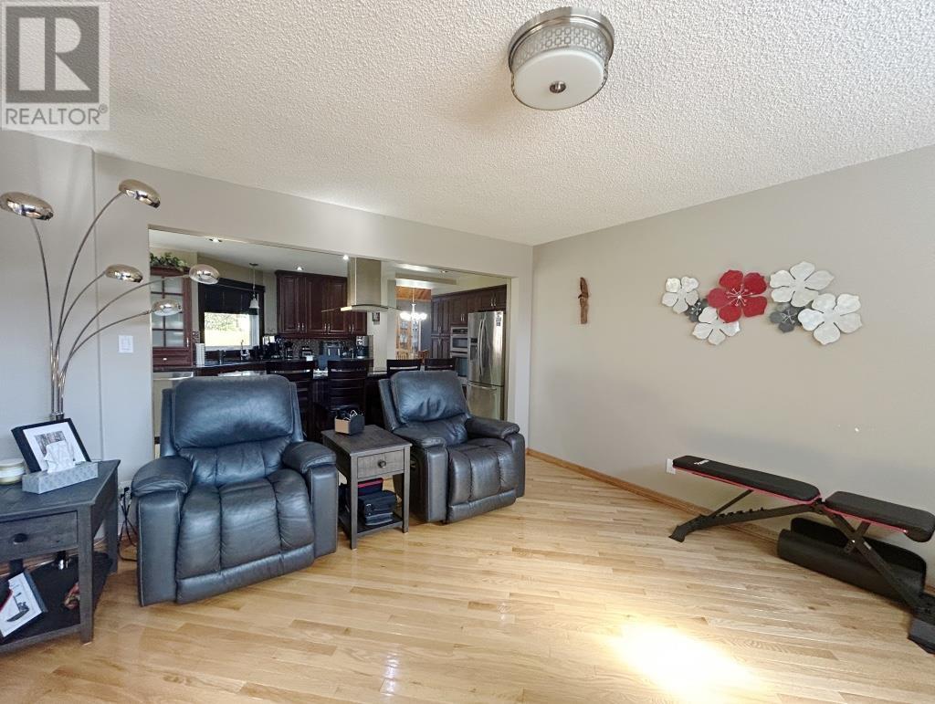 1712 Lyndy Pl N, Fort Frances, Ontario P9A 3V4 - Photo 11 - TB251923