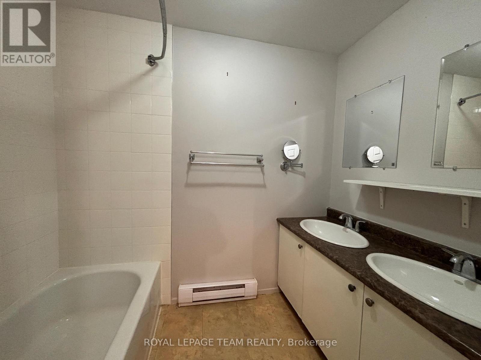 4 - 200 Fenerty Court, Ottawa, Ontario  K2L 3A7 - Photo 10 - X12501494