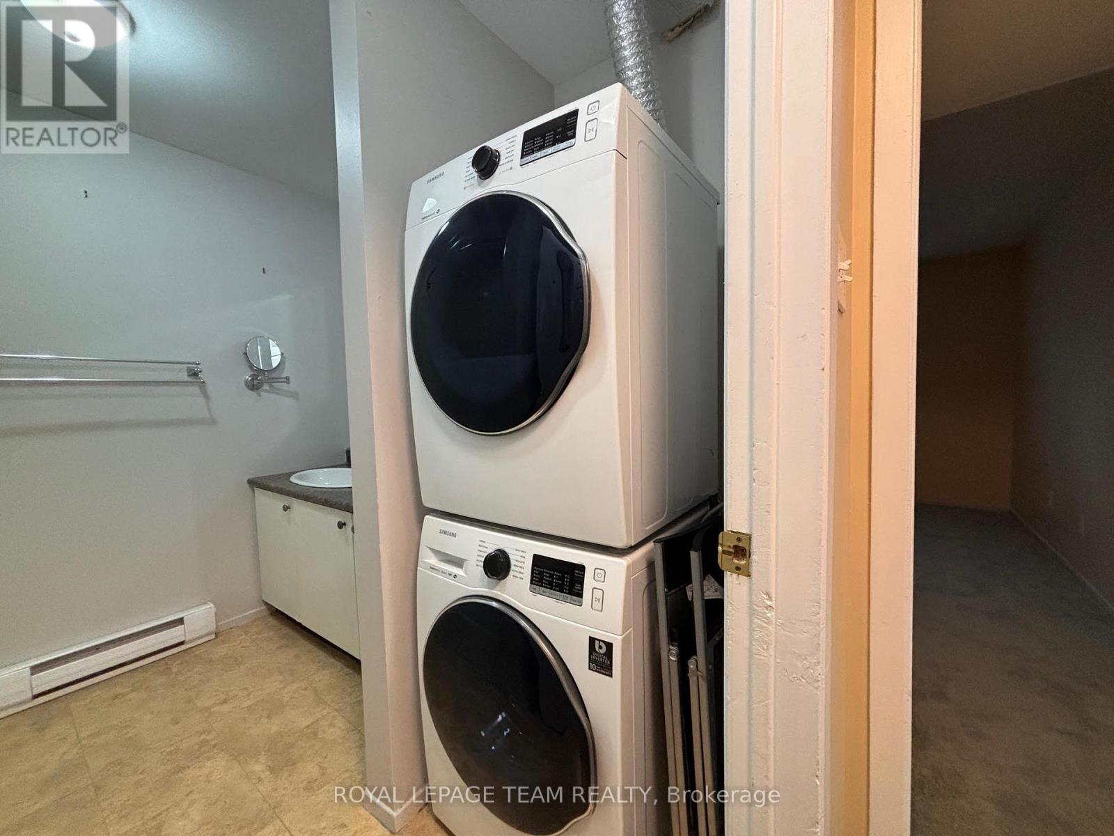 4 - 200 Fenerty Court, Ottawa, Ontario  K2L 3A7 - Photo 11 - X12501494