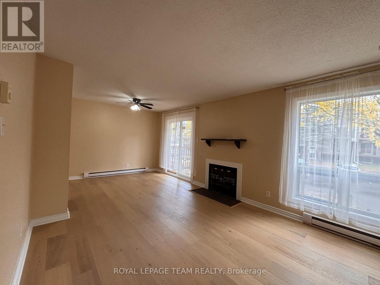 4 - 200 Fenerty Court, Ottawa, Ontario  K2L 3A7 - Photo 3 - X12501494