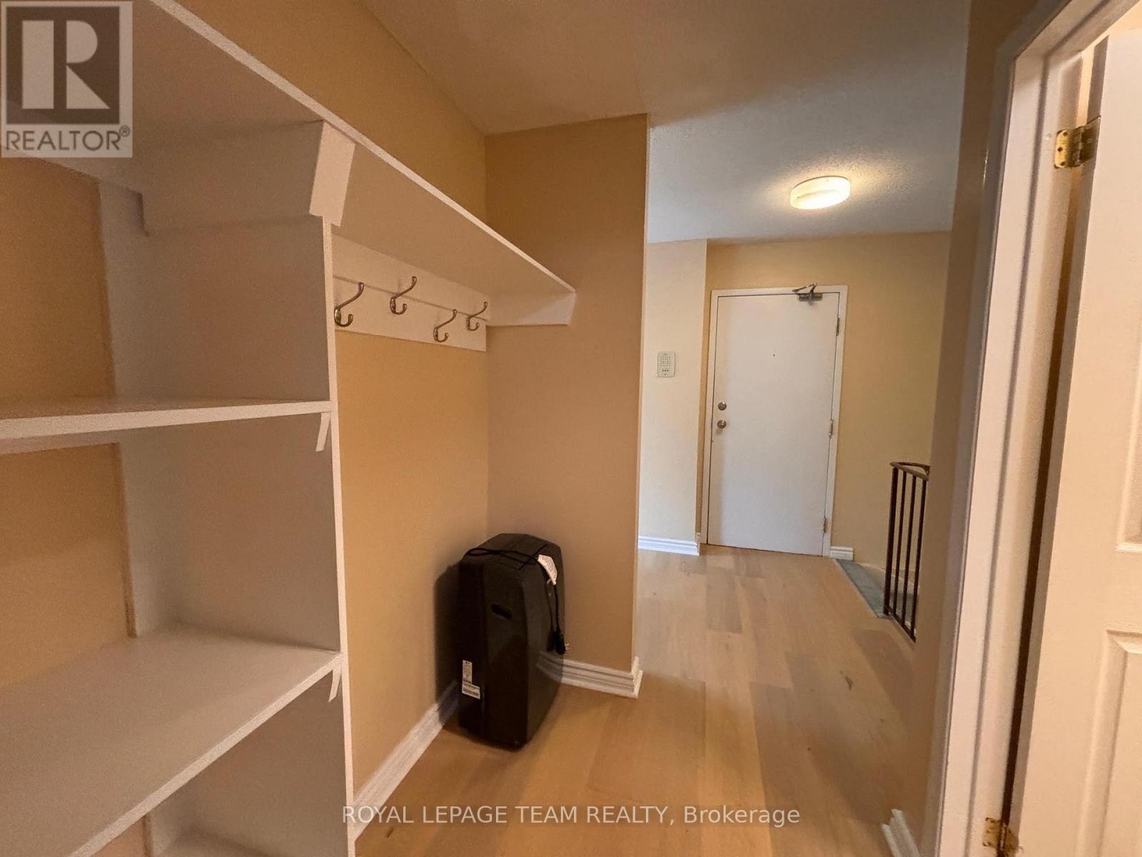 4 - 200 Fenerty Court, Ottawa, Ontario  K2L 3A7 - Photo 7 - X12501494